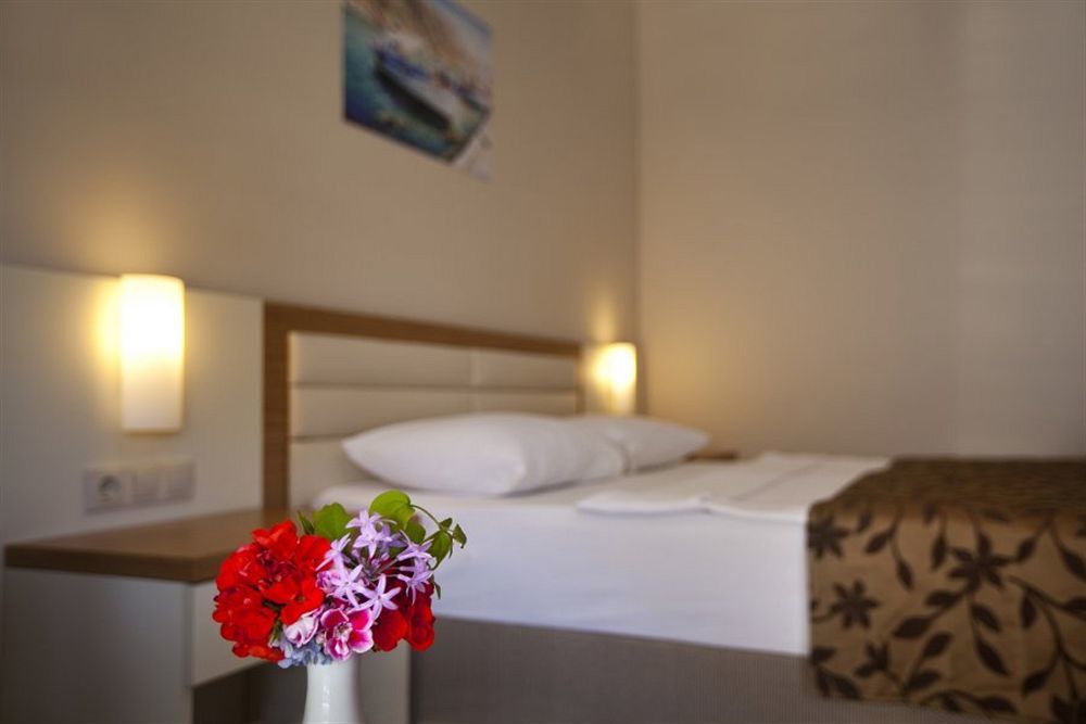 Bitez Risa Hotel 外观 照片